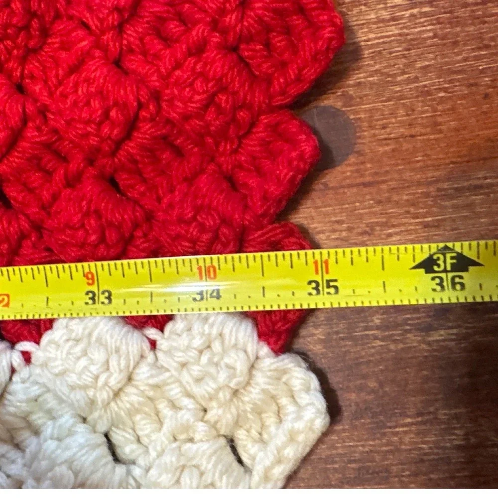 Crochet Blanket Unisex 35x45 Red Cream Excellent Striped Scalloped